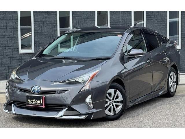 Ref:AUX-24947529 TOYOTA PRIUS 2016 1 2016 Toyota Prius gray hybrid used car Japan export