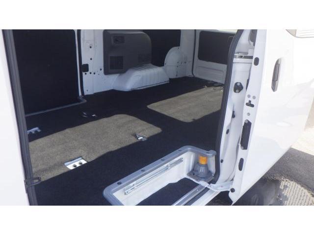 Ref:AUX-24950138 NISSAN NV350CARAVAN VAN 2018 16 Ref:AUX-24950138 NISSAN NV350CARAVAN VAN 2018 - Image 16