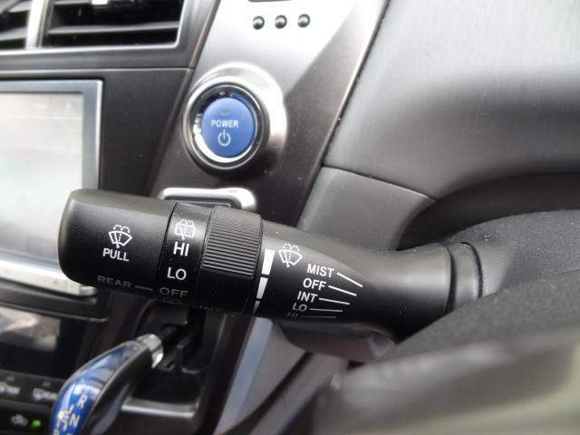 Ref:AUX-24953656 TOYOTA PRIUS ALPHA 2014 16 Ref:AUX-24953656 TOYOTA PRIUS ALPHA 2014 - Image 16