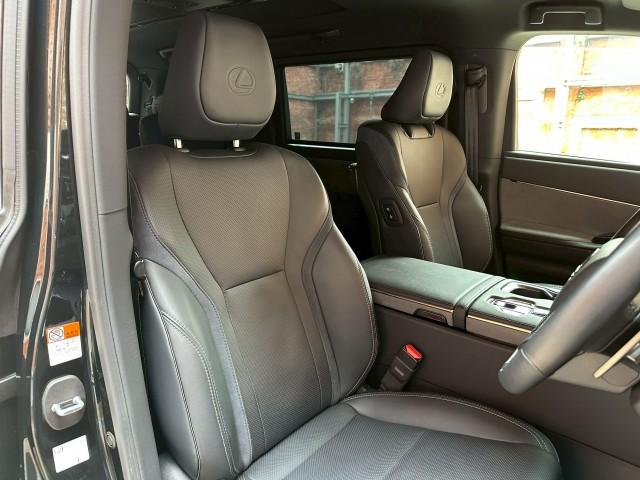 Ref:AUX-24953849 LEXUS LM 2024 6 Ref:AUX-24953849 LEXUS LM 2024 - Image 6