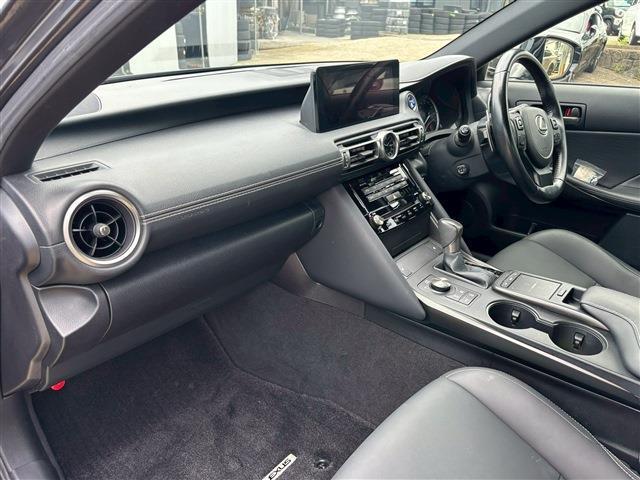 Ref:AUX-24958968 LEXUS IS 2021 4 Ref:AUX-24958968 LEXUS IS 2021 - Image 4