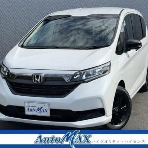 2024 Honda Freed Hybrid pearl gasoline used car Japan export