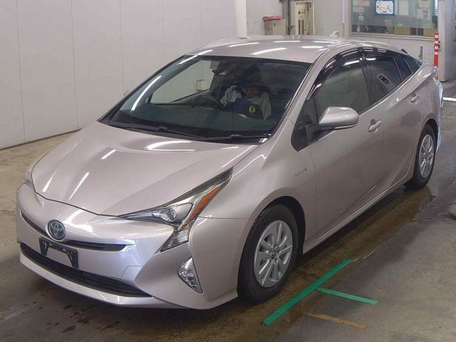 Ref:AUX-24968327 TOYOTA PRIUS 2016 1 2016 Toyota Prius tea gasoline used car Japan export