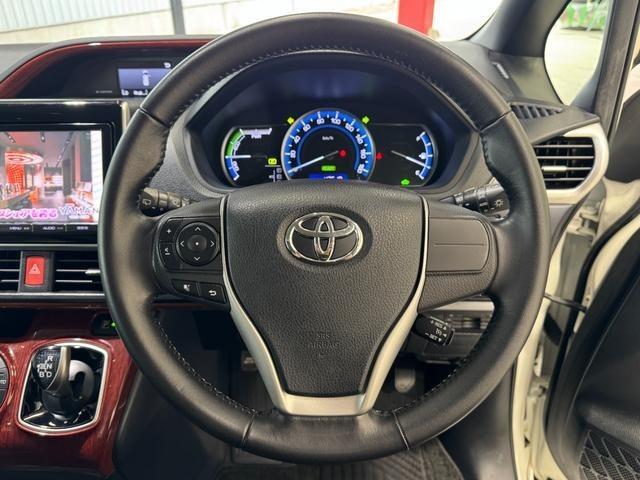 Ref:AUX-24968563 TOYOTA VOXY 2014 13 Ref:AUX-24968563 TOYOTA VOXY 2014 - Image 13
