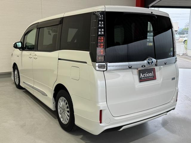 Ref:AUX-24968563 TOYOTA VOXY 2014 4 Ref:AUX-24968563 TOYOTA VOXY 2014 - Image 4