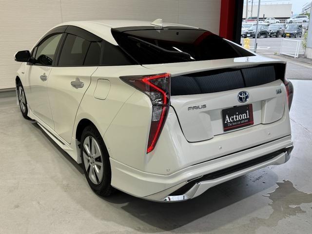 Ref:AUX-24968568 TOYOTA PRIUS 2017 4 Ref:AUX-24968568 TOYOTA PRIUS 2017 - Image 4