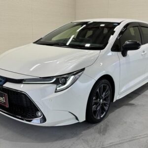 2021 Toyota Corolla Touring pearl hybrid used car Japan export