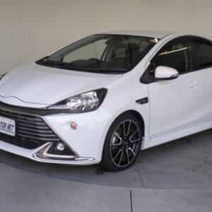2016 Toyota Aqua pearl hybrid used car Japan export