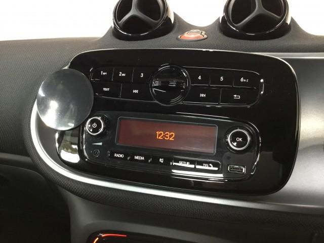 Ref:AUX-24974026 MCC SMART SMART FORTWO CABRIO 2019 17 Ref:AUX-24974026 MCC SMART SMART FORTWO CABRIO 2019 - Image 17