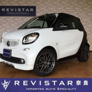 2019 Mcc Smart Smart Fortwo Cabrio white gasoline used car Japan export