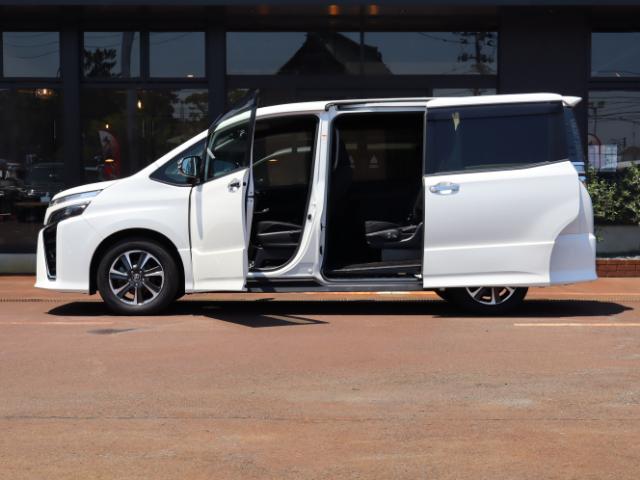 Ref:AUX-24974694 TOYOTA VOXY 2018 16 Ref:AUX-24974694 TOYOTA VOXY 2018 - Image 16