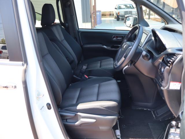 Ref:AUX-24974694 TOYOTA VOXY 2018 18 Ref:AUX-24974694 TOYOTA VOXY 2018 - Image 18