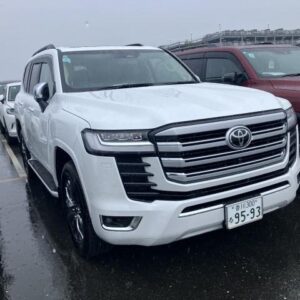 2025 Toyota Land Cruiser pearl diesel used car Japan export
