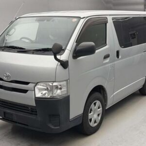 2018 Toyota Hiace Van silver diesel used car Japan export