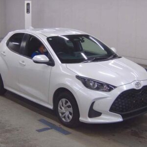 2024 Toyota Yaris pearl gasoline used car Japan export