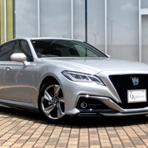 2019 Toyota Crown silver gasoline used car Japan export