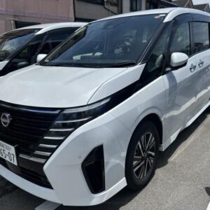 2023 Nissan Serena pearl gasoline used car Japan export