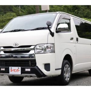 2017 Toyota Hiace Van white gasoline used car Japan export