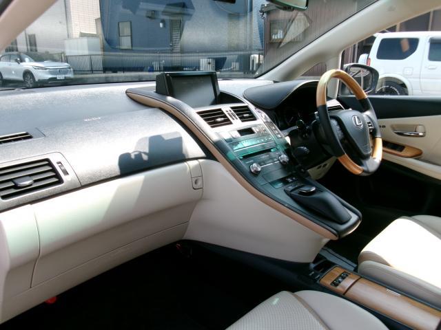 Ref:AUX-25000135 LEXUS HS 2016 6 Ref:AUX-25000135 LEXUS HS 2016 - Image 6
