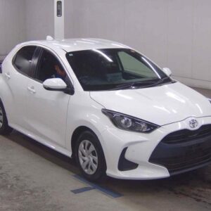 2022 Toyota Yaris white gasoline used car Japan export