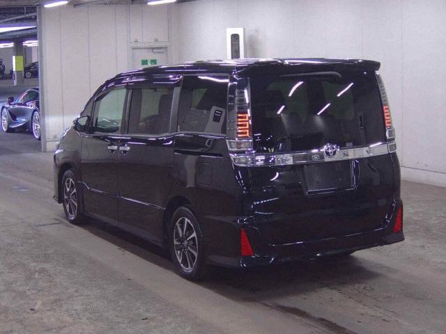 Ref:AUX-25000420 TOYOTA VOXY 2020 2 Ref:AUX-25000420 TOYOTA VOXY 2020 - Image 2
