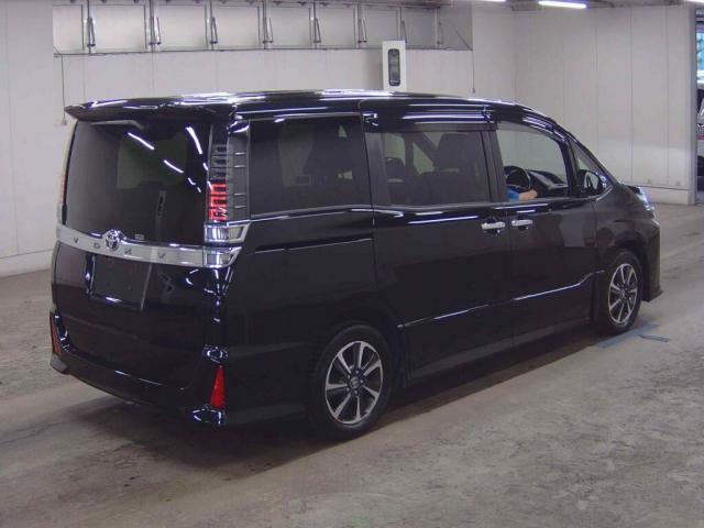 Ref:AUX-25000420 TOYOTA VOXY 2020 5 Ref:AUX-25000420 TOYOTA VOXY 2020 - Image 5
