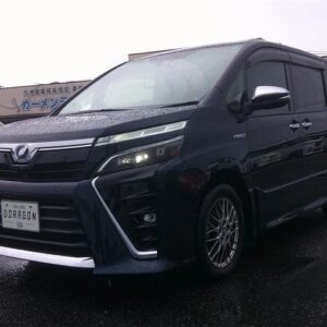 2017 Toyota Voxy black gasoline used car Japan export