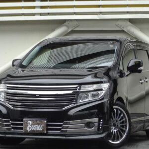 2013 Nissan Elgrand black gasoline used car Japan export