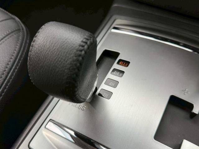 Ref:AUX-25004786 MITSUBISHI PAJERO 2019 15 Ref:AUX-25004786 MITSUBISHI PAJERO 2019 - Image 15