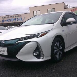 2019 Toyota Prius Phv pearl gasoline used car Japan export