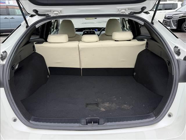 Ref:AUX-25014631 TOYOTA PRIUS 2016 11 Ref:AUX-25014631 TOYOTA PRIUS 2016 - Image 11