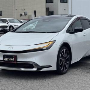 2023 Toyota Prius pearl hybrid used car Japan export