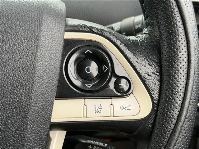 Ref:AUX-25014633 TOYOTA PRIUS 2016 14 Ref:AUX-25014633 TOYOTA PRIUS 2016 - Image 14