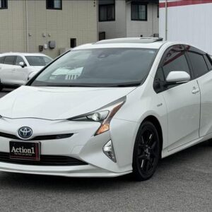 2016 Toyota Prius pearl hybrid used car Japan export