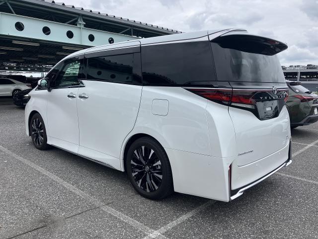 Ref:AUX-25015482 TOYOTA VELLFIRE HYBRID 2023 2 Ref:AUX-25015482 TOYOTA VELLFIRE HYBRID 2023 - Image 2