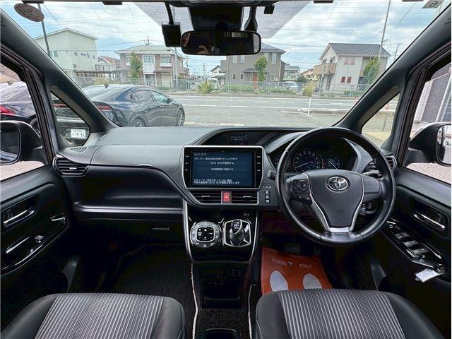Ref:AUX-25015544 TOYOTA VOXY 2019 2 Ref:AUX-25015544 TOYOTA VOXY 2019 - Image 2