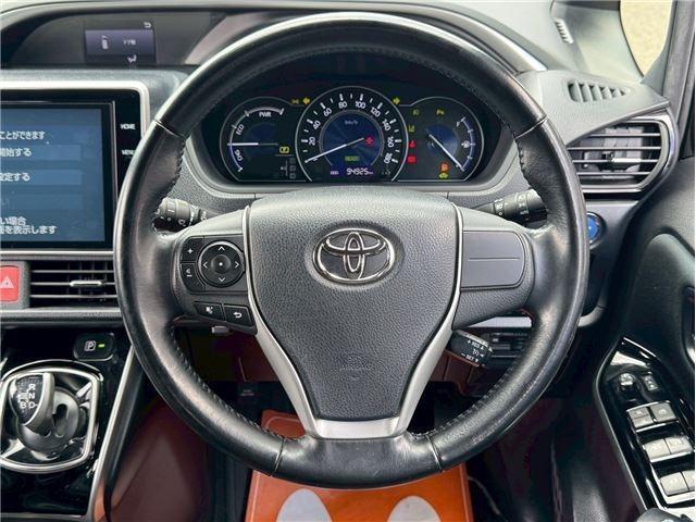 Ref:AUX-25015544 TOYOTA VOXY 2019 13 Ref:AUX-25015544 TOYOTA VOXY 2019 - Image 13