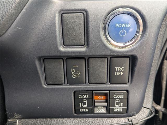 Ref:AUX-25015635 TOYOTA VOXY 2014 18 Ref:AUX-25015635 TOYOTA VOXY 2014 - Image 18