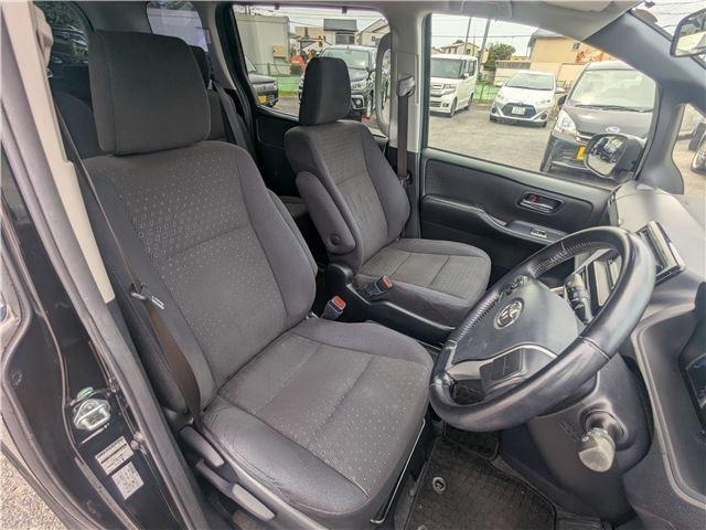 Ref:AUX-25015635 TOYOTA VOXY 2014 9 Ref:AUX-25015635 TOYOTA VOXY 2014 - Image 9