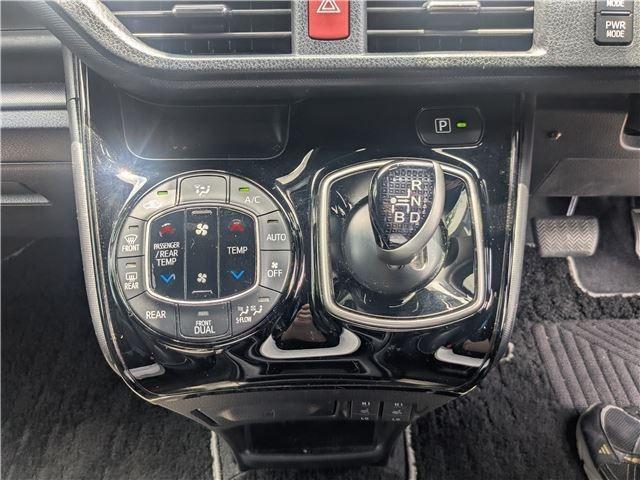 Ref:AUX-25015644 TOYOTA NOAH 2020 15 Ref:AUX-25015644 TOYOTA NOAH 2020 - Image 15