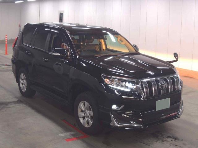 Ref:AUX-25015782 TOYOTA LAND CRUISER PRADO 2022 1 2022 Toyota Land Cruiser Prado black gasoline used car Japan export