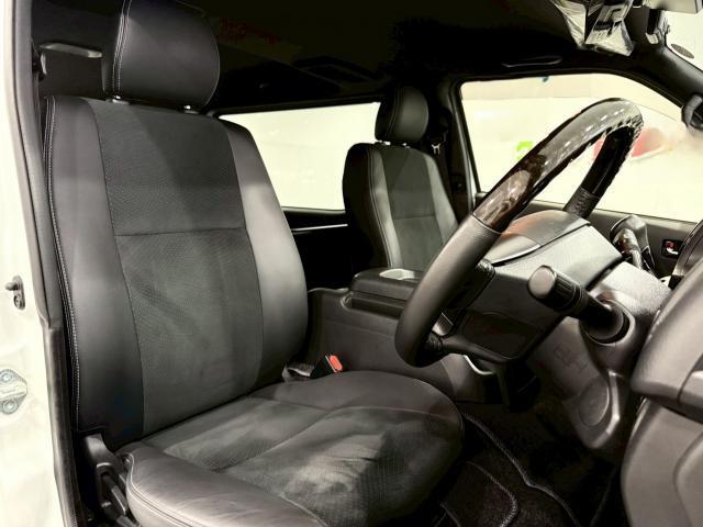 Ref:AUX-25018134 TOYOTA HIACE VAN 2022 3 Ref:AUX-25018134 TOYOTA HIACE VAN 2022 - Image 3