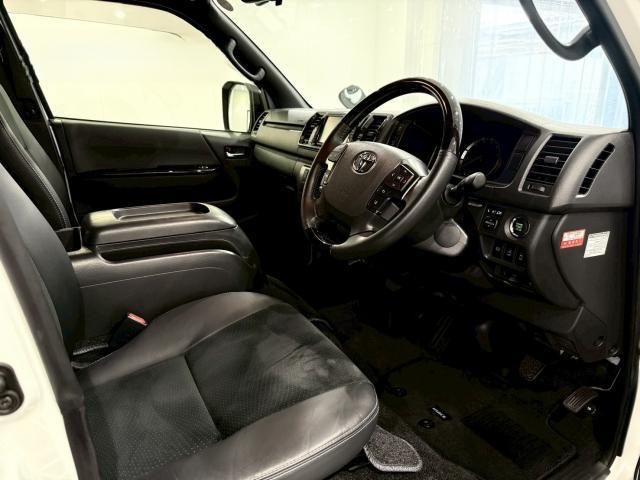 Ref:AUX-25018134 TOYOTA HIACE VAN 2022 4 Ref:AUX-25018134 TOYOTA HIACE VAN 2022 - Image 4