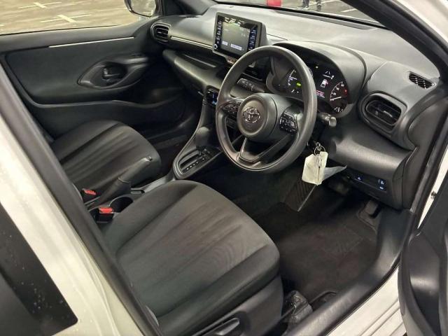 Ref:AUX-25020428 TOYOTA YARIS 2023 10 Ref:AUX-25020428 TOYOTA YARIS 2023 - Image 10
