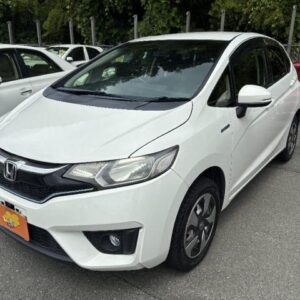 2017 Honda Fit Hybrid pearl gasoline used car Japan export