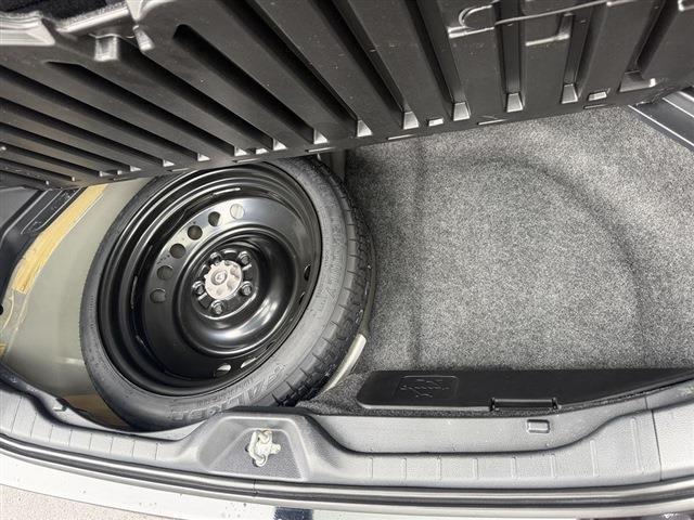 Ref:AUX-25029945 TOYOTA VOXY 2023 11 Ref:AUX-25029945 TOYOTA VOXY 2023 - Image 11