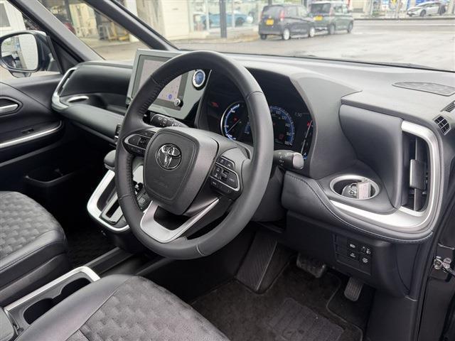 Ref:AUX-25029945 TOYOTA VOXY 2023 14 Ref:AUX-25029945 TOYOTA VOXY 2023 - Image 14