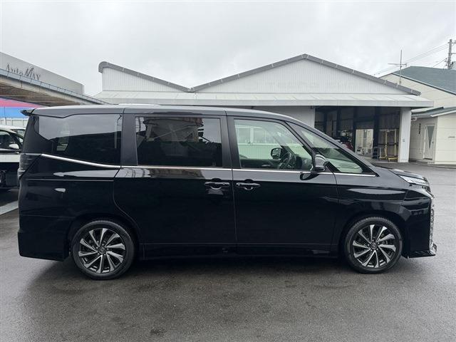 Ref:AUX-25029945 TOYOTA VOXY 2023 4 Ref:AUX-25029945 TOYOTA VOXY 2023 - Image 4