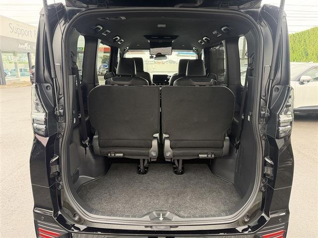 Ref:AUX-25029945 TOYOTA VOXY 2023 10 Ref:AUX-25029945 TOYOTA VOXY 2023 - Image 10