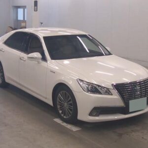 2013 Toyota Crown Hybrid pearl gasoline used car Japan export